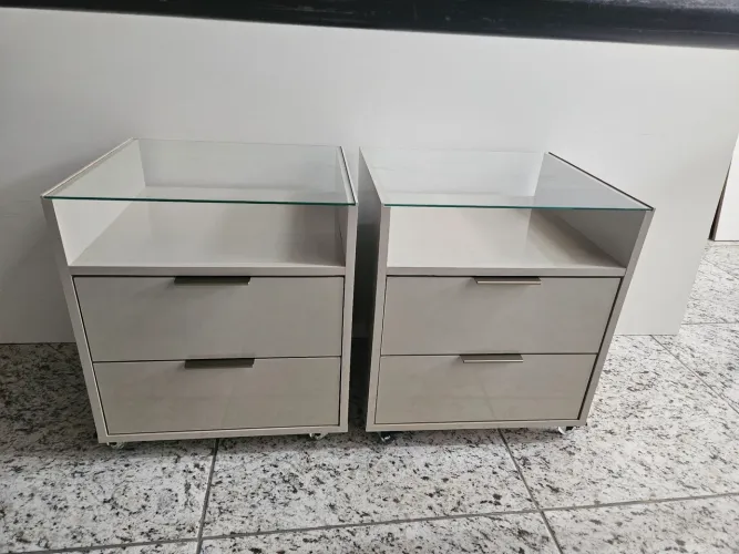 Conjunto de criados mudo