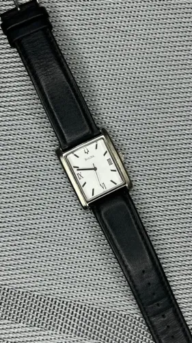 Relógio Bulova "Tank" 96A29