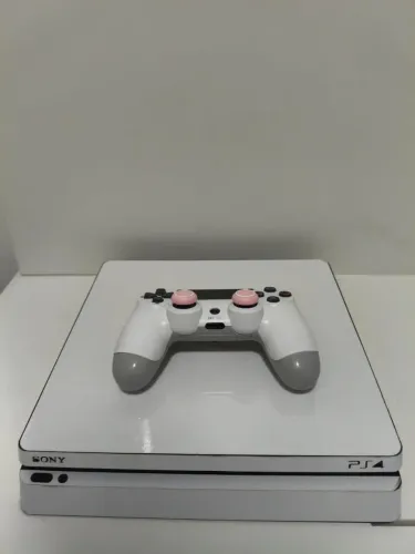 PlayStation 4 slim 1TB + Brinde 