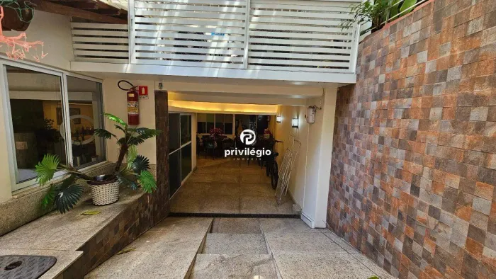 Casa Duplex à Venda em Ipanema com 5 Quartos e 2 Suítes