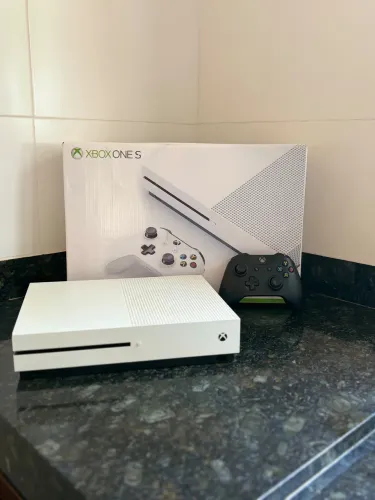 Xbox one s a venda