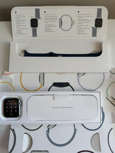 Apple Watch SE (Gen 2) 44mm Silver