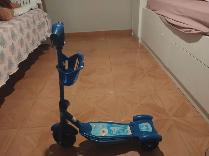 Patinete infantil suporta 35kg