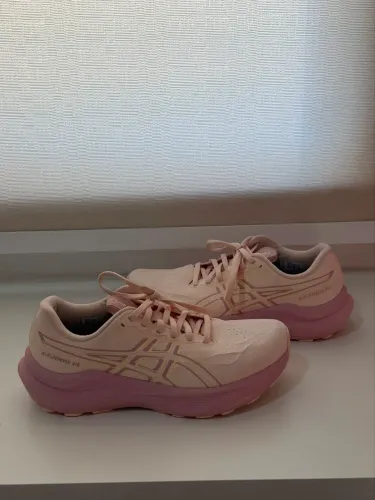 Tênis ASICS GT-2000 14 Feminino - Rosa/Bege