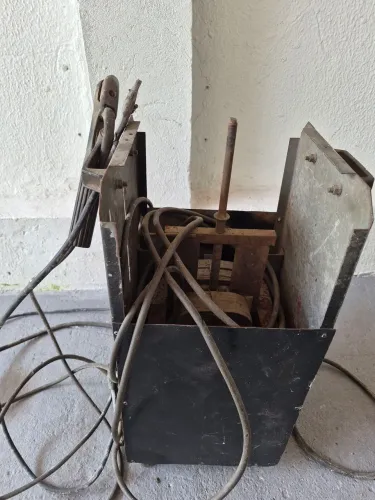 Máquina de Solda Elétrica 
