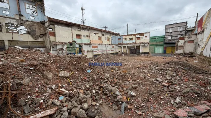 Terreno para alugar de esquina de 600m² na Vila Nova em Santos SP