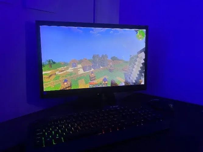 Monitor AOC 21.5" - Com defeito na tela