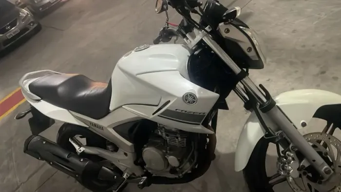Fazer 250 Extremamente nova
