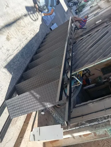Fabrica escada metálica