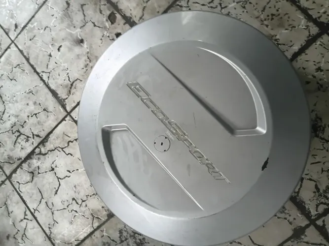 Tanpa traseira pneu de socorro é eco esporte
