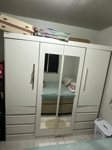 Guarda roupa casal 