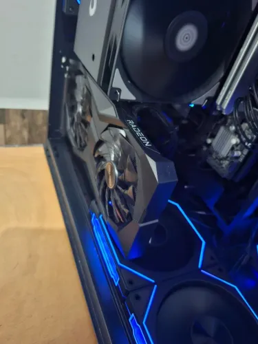 Placa de Vídeo ASRock Radeon RX 6600 8GB GDDR6 - Perfeito Estado