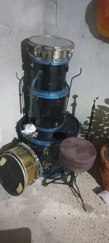 Bateria acústica. Peças 