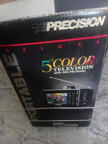 mini TV portátil vintage de 5" (colorida com rádio AM/FM