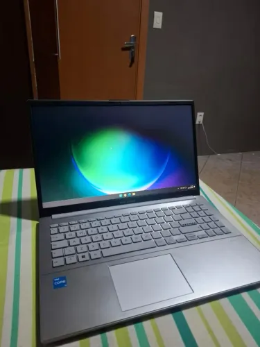 Notebook Asus VivoBook Intel Core i3 - 4GB RAM - 236GB