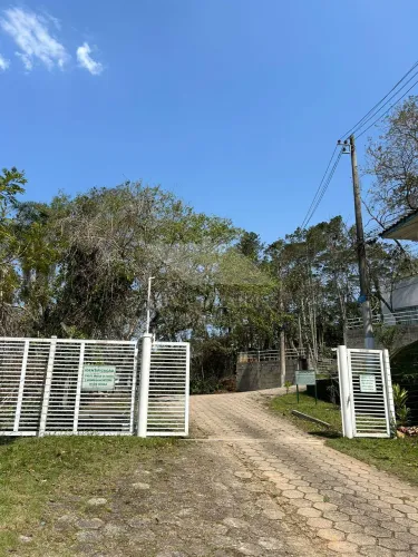 Terreno com Escritura Definitiva em Caraguatatuba - Condomínio Seguro - Financiável