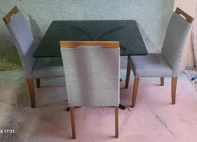 Mesa de Vidro Temperado Top 3 Cadeiras
