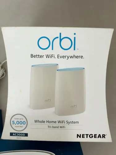 Netgear Orbi AC3000 Mesh Wi-Fi - RBR50 + 2 Satélites RBS50