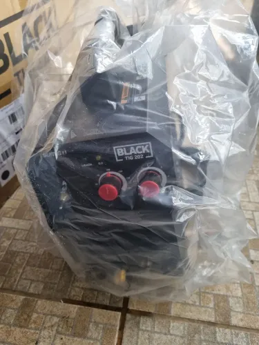 Maquina de solda BLACK TIG 202 alta frequência + Tocha TIG 3 metros com gatilho