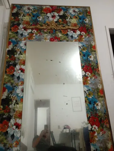 Espelho grande ideal pra decorar seu AP ou restaurantes