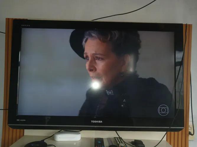 Vendo televisão Led nao é smart