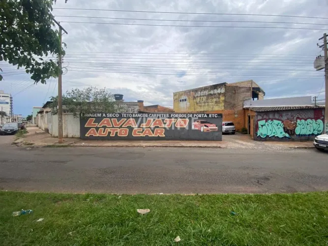 Excelente Lote/residencial/comercial-em frente o Posto Petros.