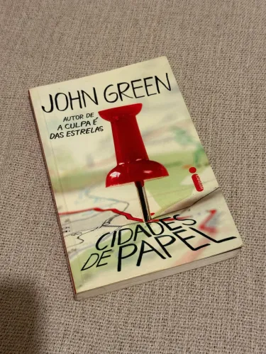 Livro Cidades de Papel - John Green