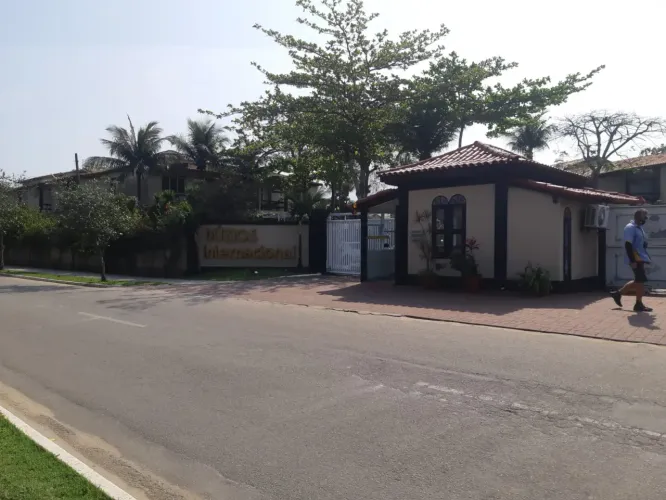 Condominio Búzios Internacional-Centro-Junto a Rua das Pedras- Armação dos Búzios - RJ