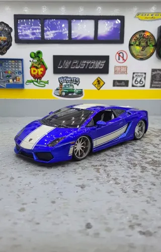 Miniatura Lamborghini Maisto 1:24 Allstars