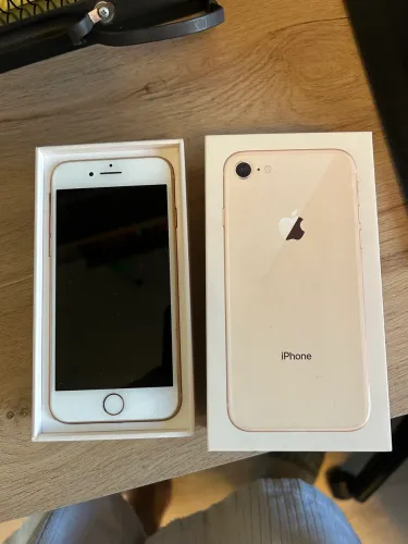 iPhone 8 Rosa, 128gb, com caixa e fones originais Apple.