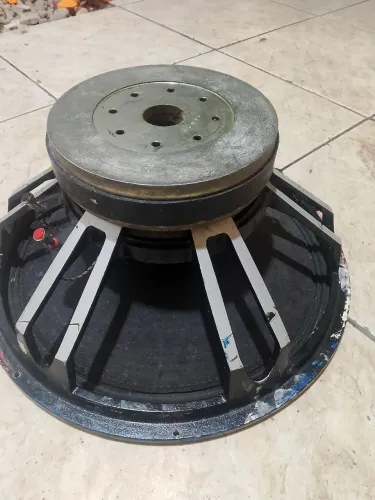 Alto-falante hino bate estaca de 18