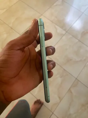 Vendo ou troco iPhone 11