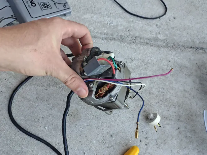 Motor ventilador Arno Silence force - problema no capacitor