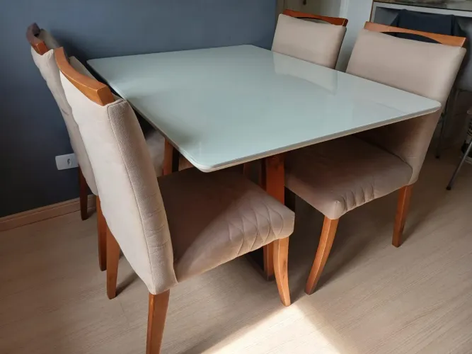 MESA 4 CADEIRAS