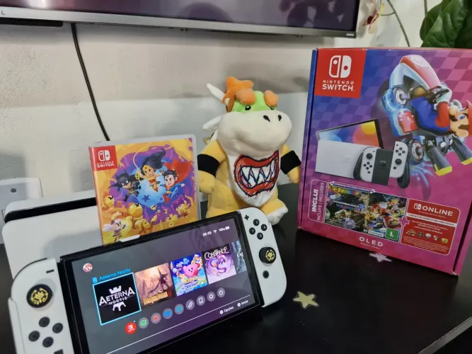 Nintendo Switch OLED 256Gb + acessórios