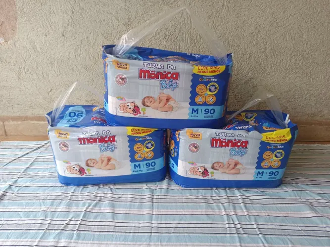 03 Pacotes de fraldas turma da Monica 92 un M cada