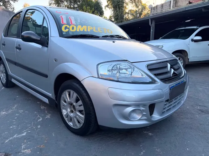 Citroen C3 GLX 1.4/ GLX Sonora 1.4 Flex 8V 5P 2011