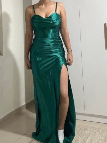 Vestido longo chique para festas, formaturas e casamentos