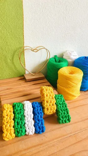 BRACELETES EM CROCHÊ