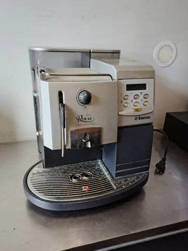 Máquina de café expresso Saeco