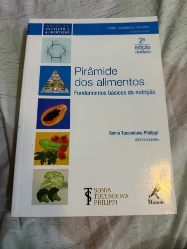 Kit de Livros para estudantes e profissionais de Nutrição.