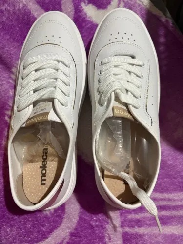 VENDO TÊNIS BRANCO - TAMANHO 37** ?