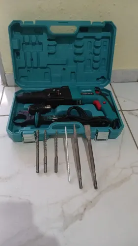 Furadeira e Máquina de Solda 