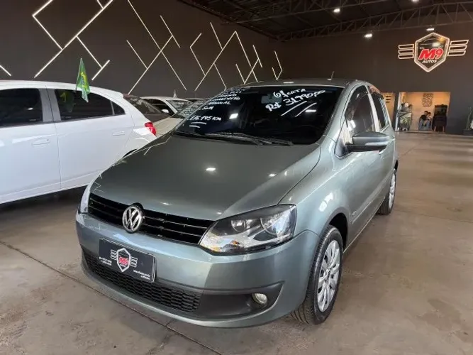 Volkswagen Fox 1.0 MI Total Flex 8V 5P 2012