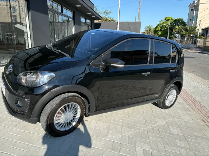 Volkswagen Up! Track 1.0 Total Flex 12V 5P 2017