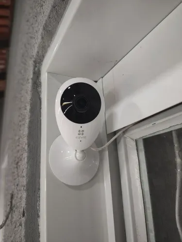 Câmera de Wi-Fi EZVIZ