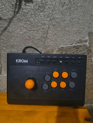 Arcade Stick - Krom Kumite PS4 PS3 XBOX PC