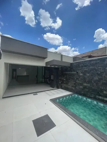 CASA COM PISCINA + 3 QUARTOS NO RECANTO DO BOSQUE  GOIÂNIA