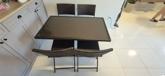 Mesa Dobrável com 4 cadeiras para área externa 1,20 x 0,70