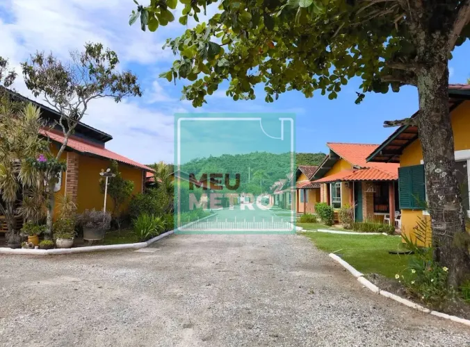 Casa à venda com 01 Dormitório em Condomínio, Ponta das Canas, Florianópolis, SC